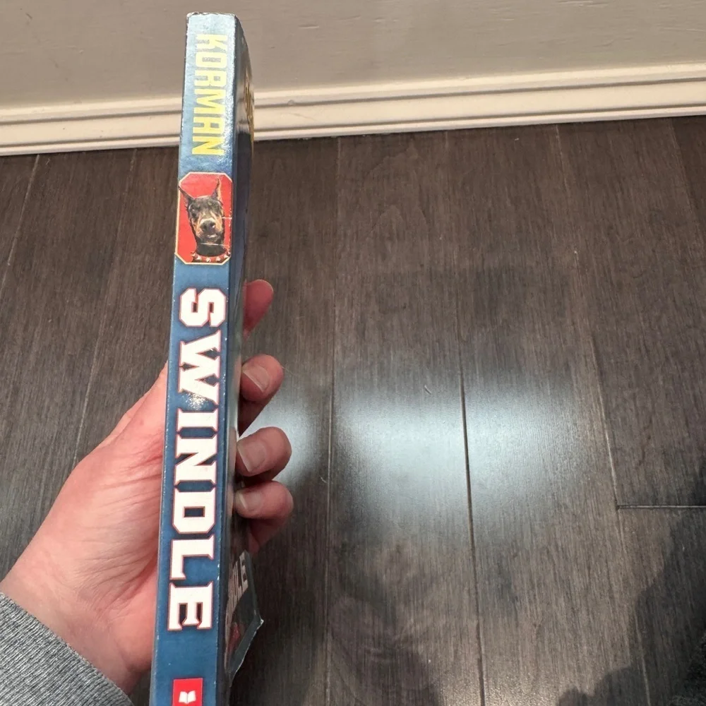 Swindle by Gordon Korman Dog Paperback Book Boys Kids